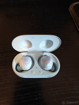 Prodám sluchátka Samsung Galaxy Buds+ - 2