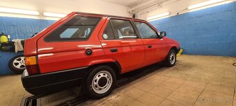Skoda favorit forman červený - 2