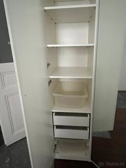 Rohová šatní skříň IKEA PAX se zrcadlem - 2