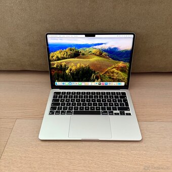 NOVÝ APPLE MACBOOK AIR 13.6” M3/512GB/16GB/BATERIE 100% - 2