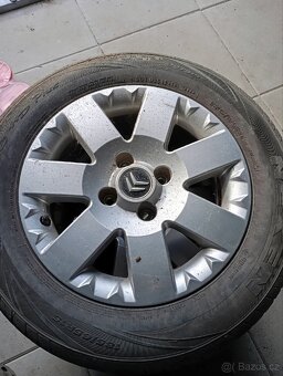 Pneu Citroen 185/65-15 Dot 27 - 2