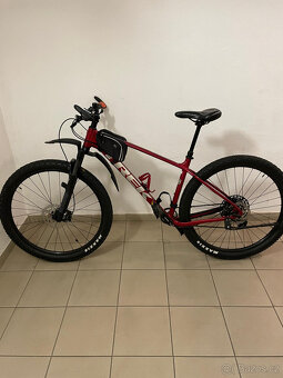 Prodej Trekoveho Kola Marlin 8 Gen 3 L Crimson - 2