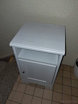 Noční stolek aspelund ikea - 2