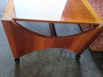 Konferenční stolek - 2