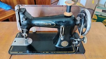 starožitný šicí stroj Bobbin - 2