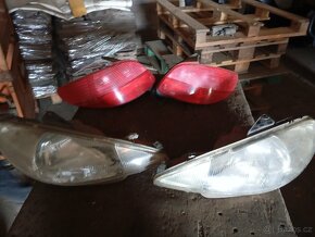 Peugeot 206 světla - 2