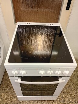 Sporák sklokeramický Mora - 2