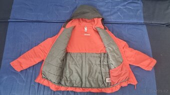 Bunda zimní dívčí Quechua na výšku 149 - 159 cm - 2