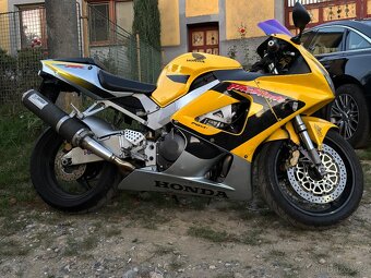 Honda CBR 929RR Fireblade - 2