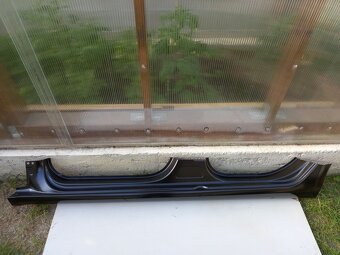 Práh levý ŠKODA RAPID+OCTÁVIA III - 2