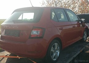 Fabia 3 dily z havarovaneho vozu - 2