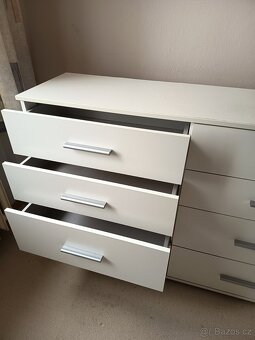 Bílá komoda - 2