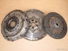 VW Golf Variant CERNY 4motion CAY 1.6TDI díly motor - 2