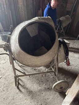 Stavební míchačka - 2