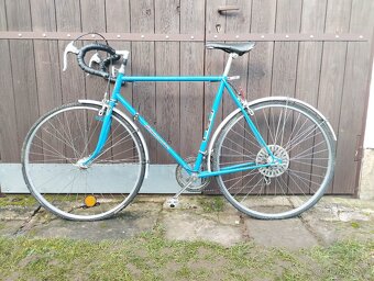 silnicni kolo Favorit - 2