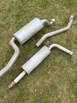 Ford Focus II combi výfuk - 2