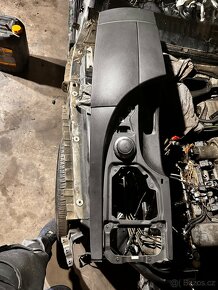 Bmw e60/61 loketní opěrka - 2