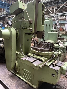 Svislá obrážečka 7A420 - 2