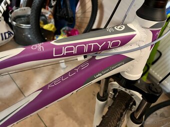 Kellys Vanity 10 - 2