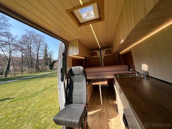 Volkswagen Crafter, Obytná dodávka - 2