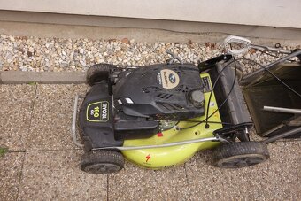 Sekacka s pojezdem Ryobi 190cc, Motor Subaru - 2