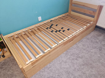 Jednolůžková postel 200x90 cm s lamelovým roštem - 2