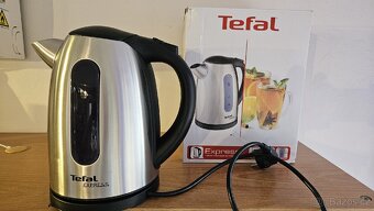 Rychlovarná konvice Tefal Express II Inox KI170D40
- 2