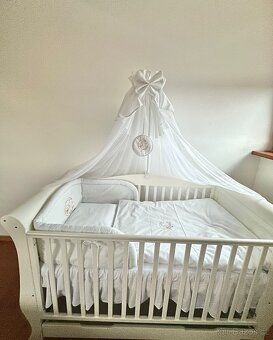 Luxusní bílá postýlka/postel Charnwood - masiv - 2
