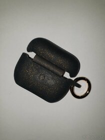 Pouzdro GUESS pro AirPods - 2