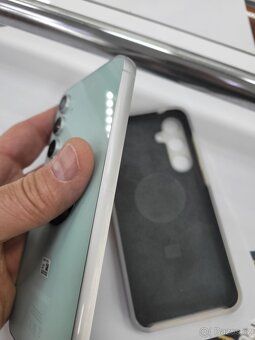 Samsung Galaxy S23 FE 5G - 2