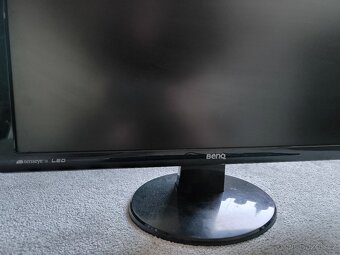 Benq monitor, herní klavesnice - 2