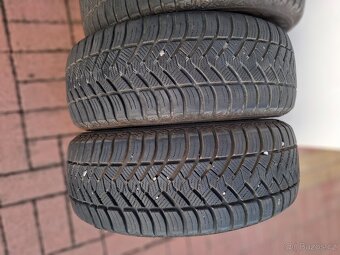 CELOROČNÍ PNEU MAXXIS 205 60 15 - 2