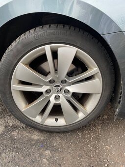 Kola r18 ze Superb+pneu zima 235/45 r18 v xl continental - 2
