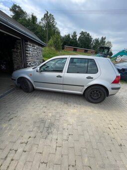 Golf 4 1.6SR nahradni Dily - 2