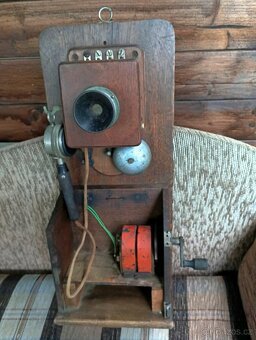 Historický telefon - 2