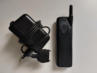 Panasonic - mobilní telefon - 2