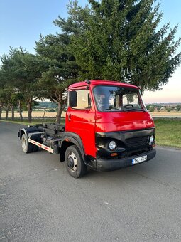 Avia A80 hákový nosič kontejneru - 2