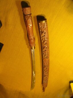 Meč dekorativní INDIE , vyřezávaná rukojeť a pouzdro - 2