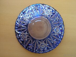 Modré přejímané broušené sklo - 2