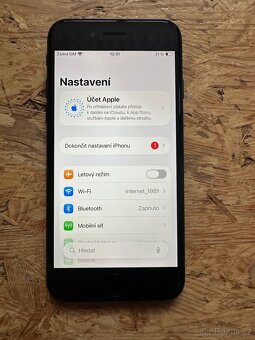 Apple iPhone SE2020 64GB Černý - 2