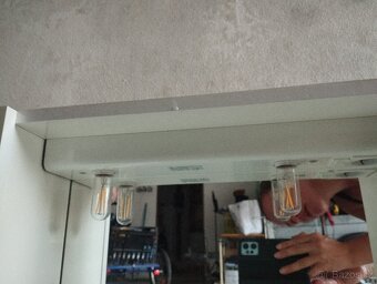 Koupelnová skříňka nad umyvadlo - 2