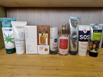 2 x sada kozmetiky - 2