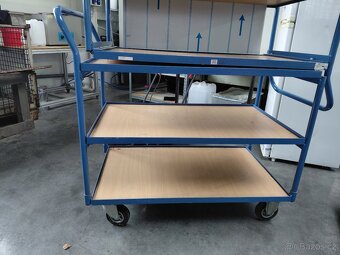 Manipulační, přepravní vozík Fetra 3 ložné plochy s madlem - 2