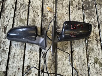 AUDI A4 8E - ZRCÁTKA - 2