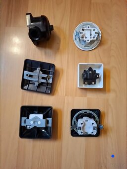 Staré vypínače a zásuvky - 2