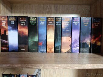 Malazská kniha padlých - série - 2