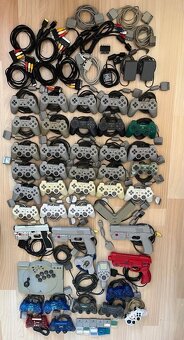 21x Sony PlayStation PS1 / PSone + hromada příslušenství - 2