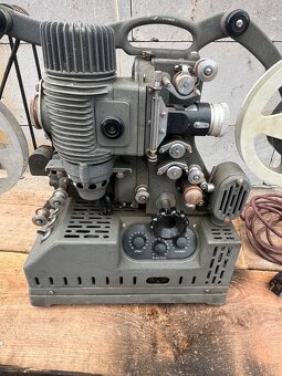 Prodám retro promítačku - 2