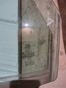 Zadní skla alfa 159 - 2