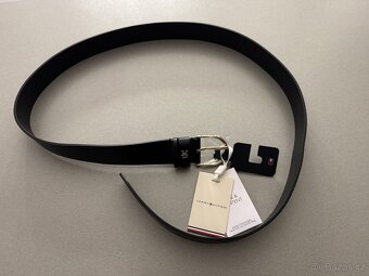 Pásek dámský Tommy Hilfiger (NOVÝ, nepoužitý) - 2